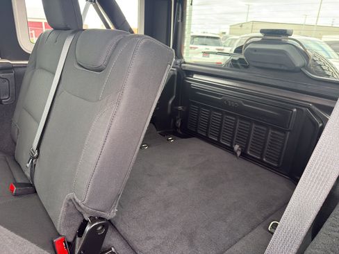 Used 2021 Jeep Wrangler Unlimited Sport AWD/4WD image 34