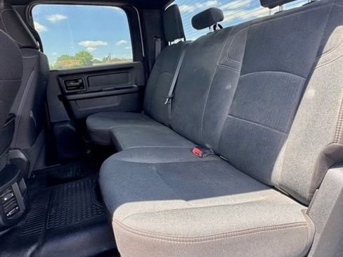 Used 2022 RAM 2500 Tradesman w/ Chrome Appearance Group AWD/4WD image 11