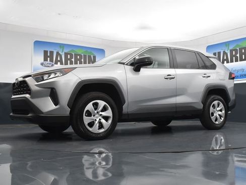 Used 2022 Toyota RAV4 LE FWD image 20