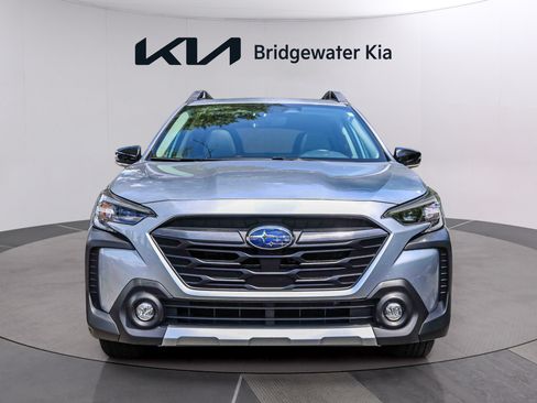 Used 2024 Subaru Outback Limited AWD/4WD image 2