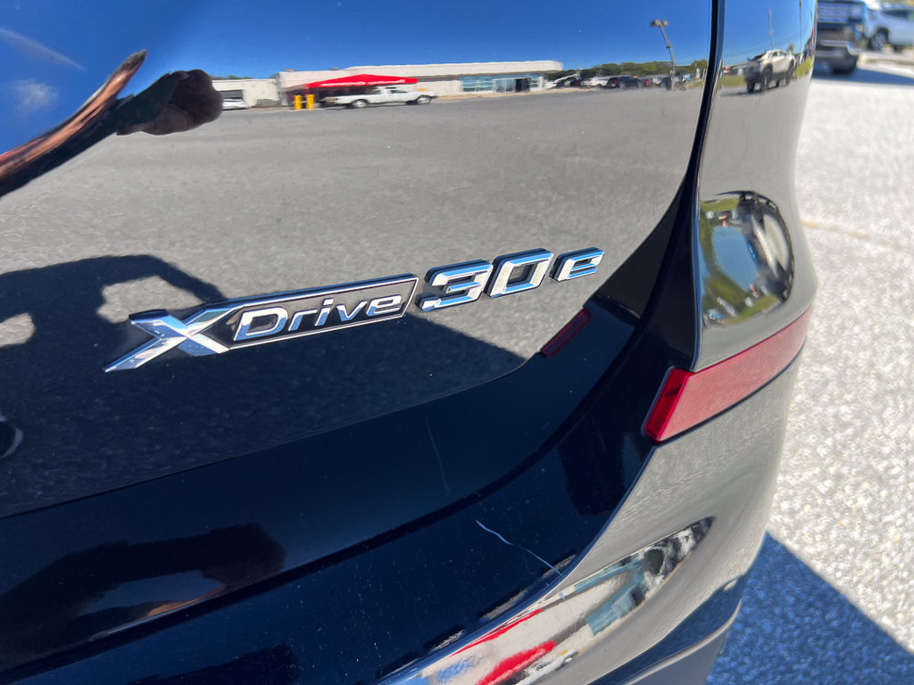 Used 2021 BMW X3 xDrive30e w/ Convenience Package AWD/4WD image 7