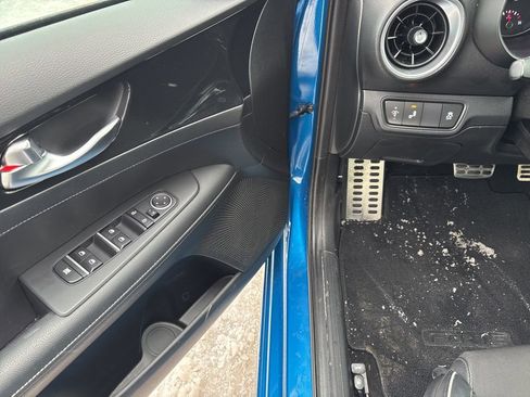 Used 2023 Kia Forte GT-Line w/ GT-Line Technology Package image 12