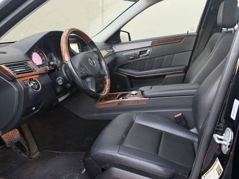 Used 2011 Mercedes-Benz E 350 4MATIC Sedan image 5