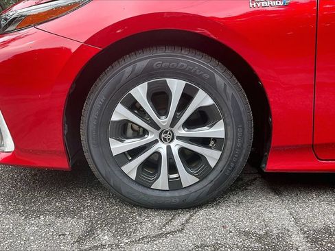Used 2021 Toyota Prius Prime LE FWD image 34