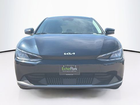 Used 2024 Kia EV6 Light AWD/4WD image 2