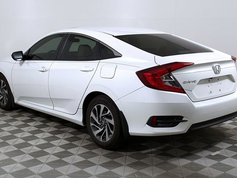 Used 2017 Honda Civic EX image 9