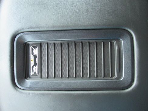 Used 2018 Chevrolet Tahoe Premier AWD/4WD image 29