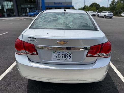 Used 2014 Chevrolet Cruze LS FWD image 5