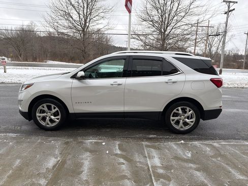 Used 2018 Chevrolet Equinox LT w/ Sun & Infotainment Package image 4