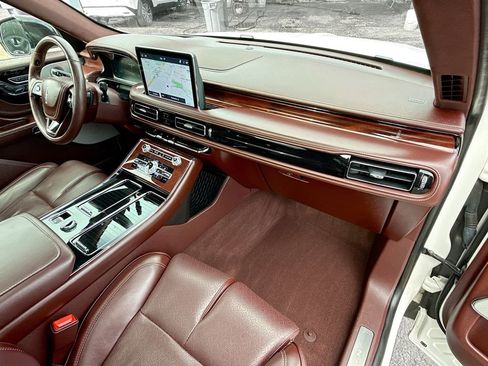 Used 2023 Lincoln Aviator Black Label w/ Jet Package image 34