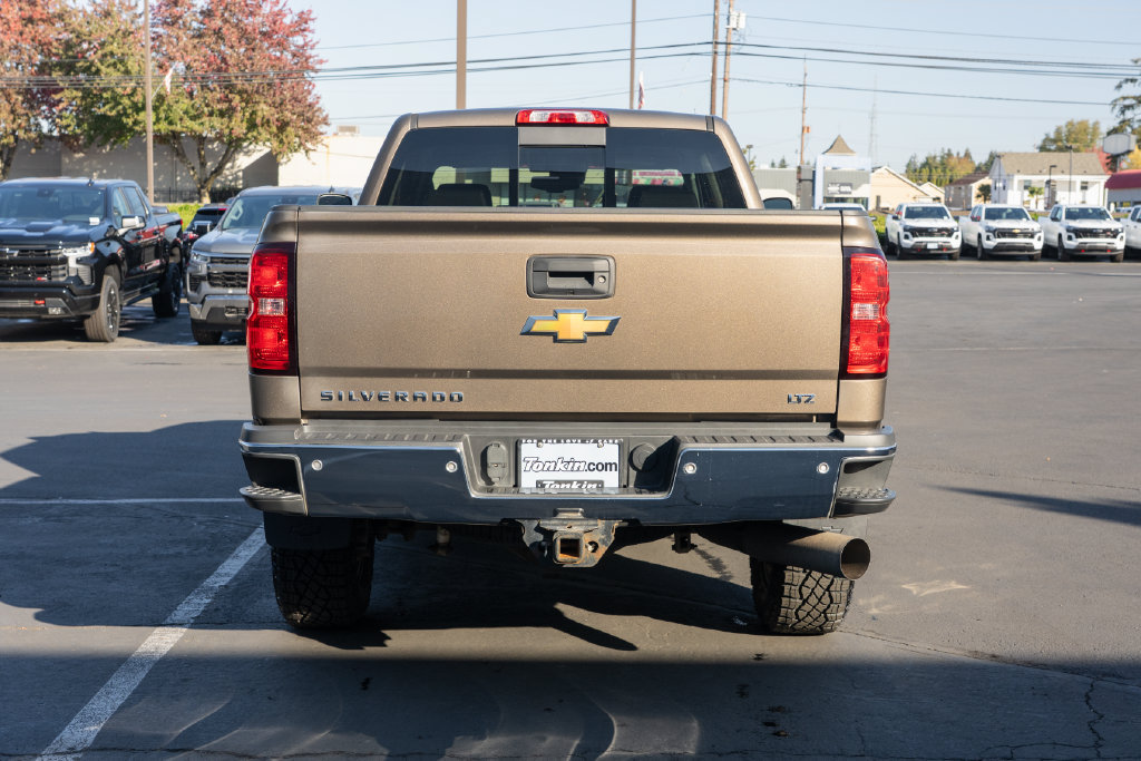 Used 2015 Chevrolet Silverado 2500 LTZ w/ LTZ Plus Package AWD/4WD image 5