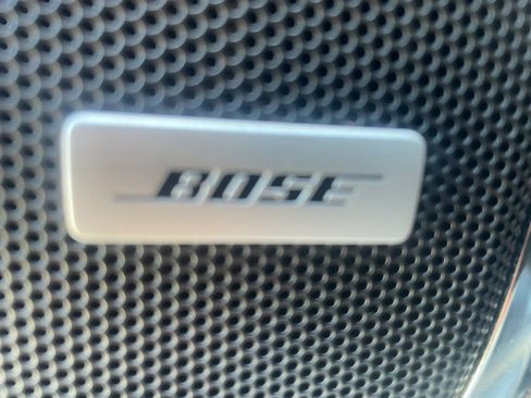 Used 2020 Chevrolet Suburban LT w/ Luxury Package image 19