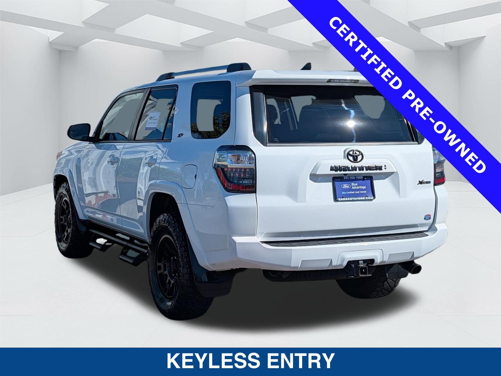 Used 2022 Toyota 4Runner SR5 Premium w/ Moonroof Package RWD image 7