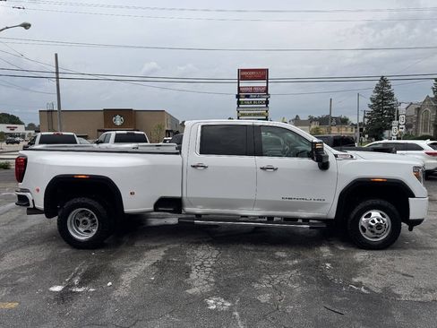 Used 2021 GMC Sierra 3500 Denali w/ Denali Ultimate Package AWD/4WD image 7