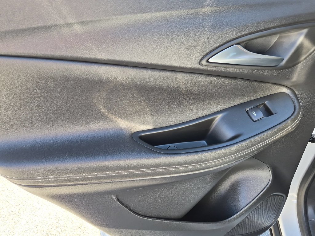 Used 2026 Buick Encore GX Preferred FWD image 25