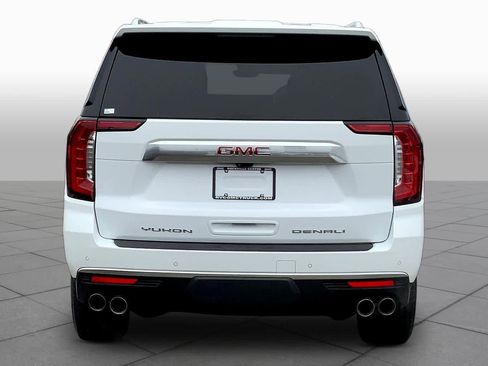 Used 2024 GMC Yukon XL Denali w/ Advanced Technology Package image 5