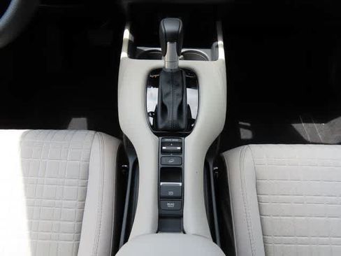 New 2026 Honda HR-V LX image 22