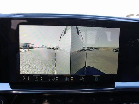 Used 2025 Chevrolet Silverado 2500 High Country w/ Technology Package image 36