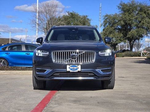 Used 2025 Volvo XC90 T8 Ultra w/ Protection Package Premier image 2