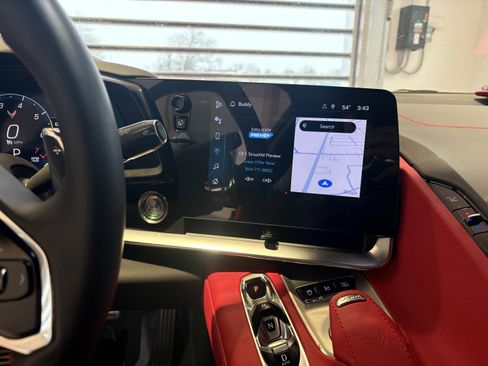 Used 2024 Chevrolet Corvette Stingray Preferred Cpe w/ Z51 Performance Package image 14