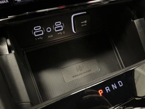 New 2025 Jeep Grand Cherokee L Limited w/ Luxury Tech Group II image 24