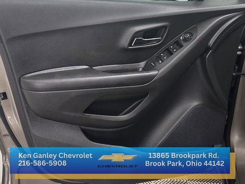 Used 2021 Chevrolet Trax LS w/ Tint and Cruise Package image 7