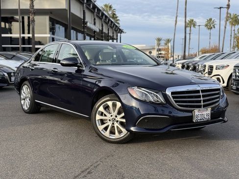 Used 2018 Mercedes-Benz E 300 image 1