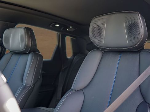 New 2026 Cadillac Lyriq Premium Luxury w/ LPO, Floor Liner Package AWD/4WD image 11