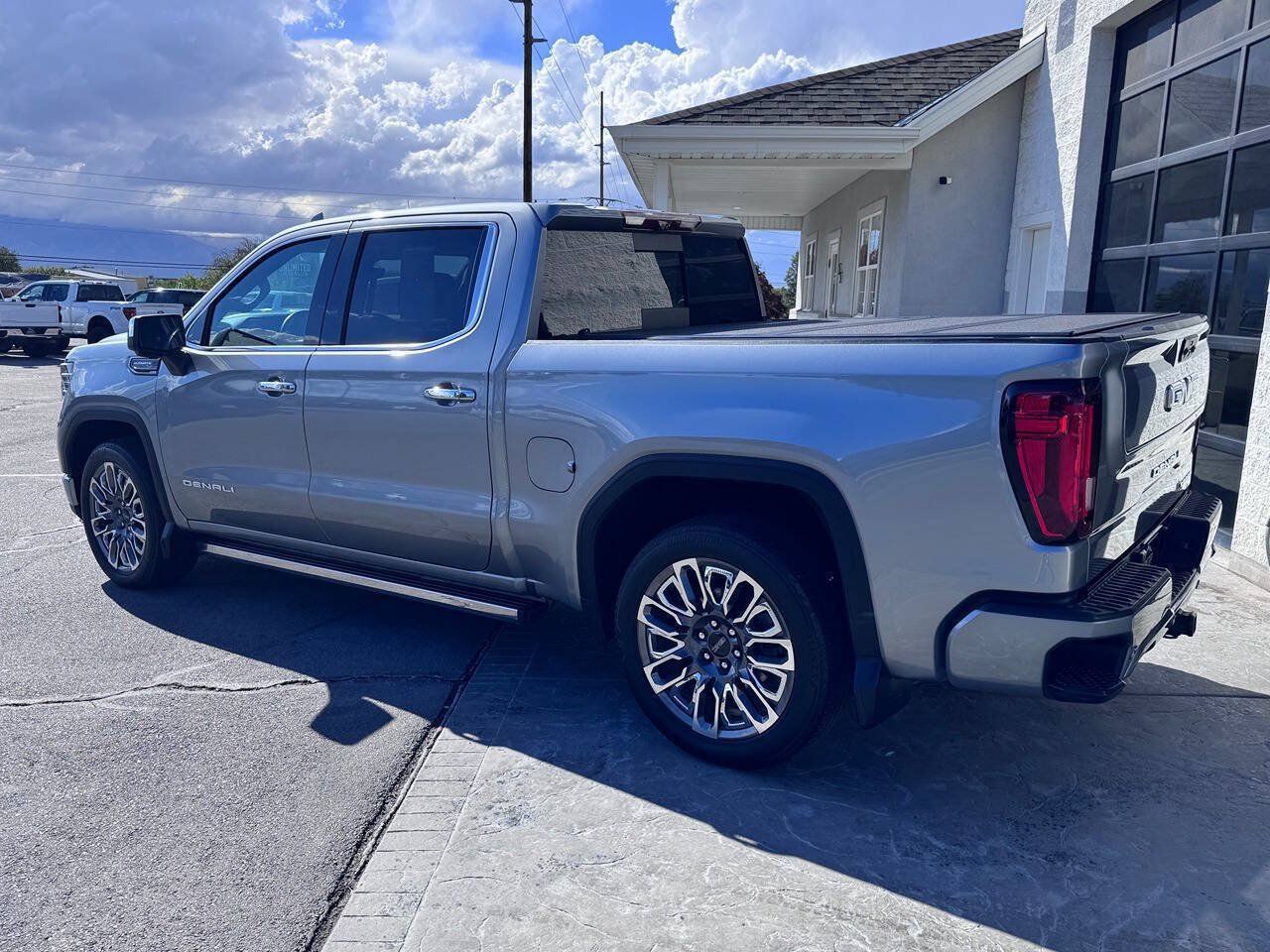 Used 2023 GMC Sierra 1500 Denali Ultimate AWD/4WD image 12