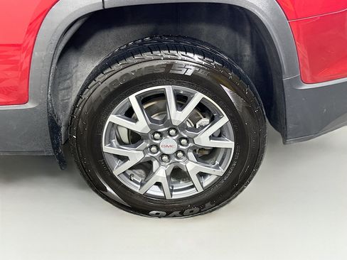 Used 2023 GMC Acadia SLT image 11