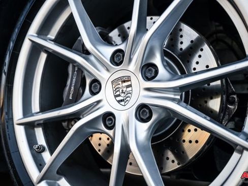 Used 2017 Porsche 718 Boxster image 3