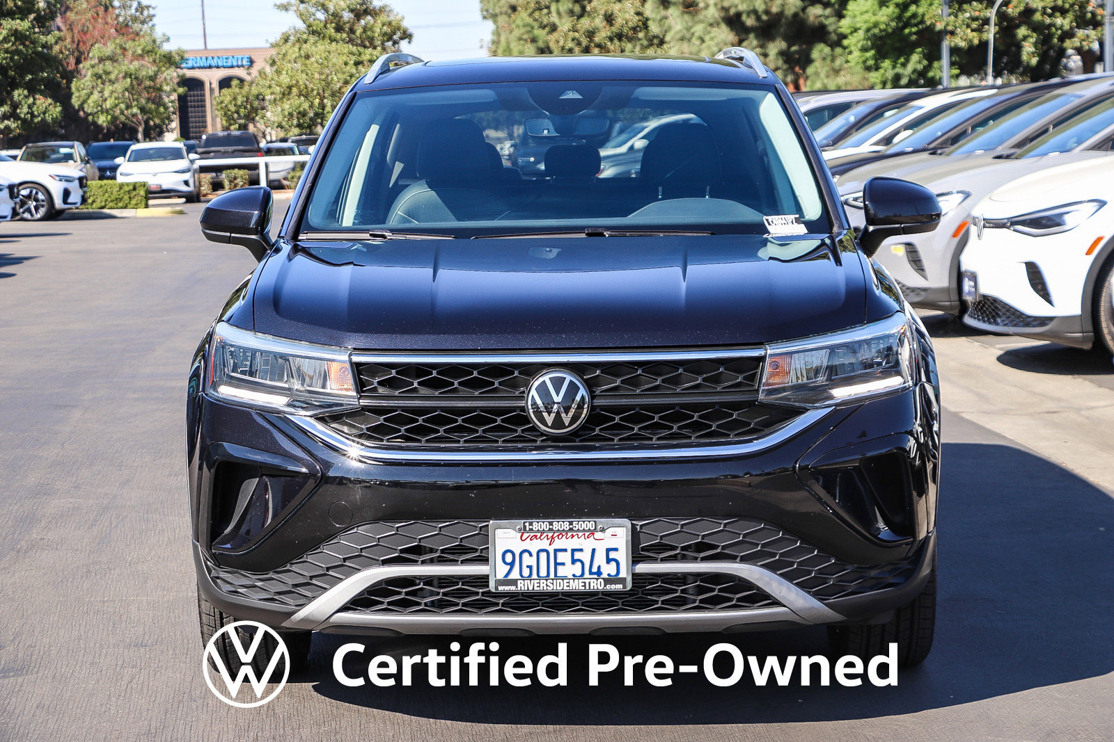 Certified 2023 Volkswagen Taos SE w/ Panoramic Sunroof Package FWD image 3