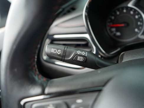 Used 2022 Chevrolet Equinox RS w/ RS Leather Package FWD image 34
