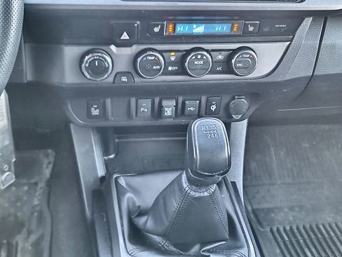 Used 2020 Toyota Tacoma TRD Off-Road image 18