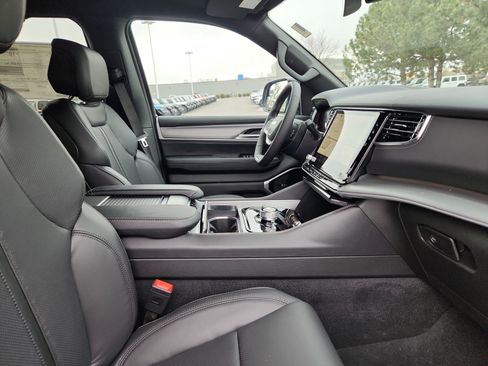 New 2026 Jeep Grand Wagoneer Limited image 24