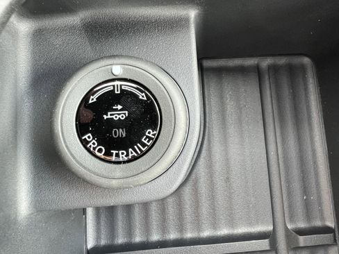 New 2026 Ford Expedition Tremor image 39