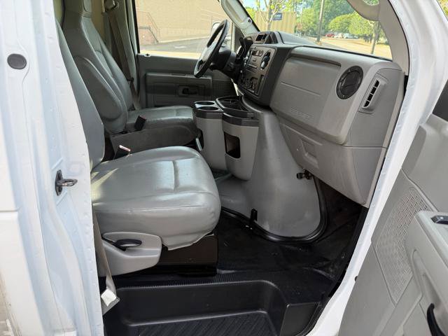 Used 2016 Ford E-350 and Econoline 350 Super Duty w/ Power Windows & Locks Group RWD image 9