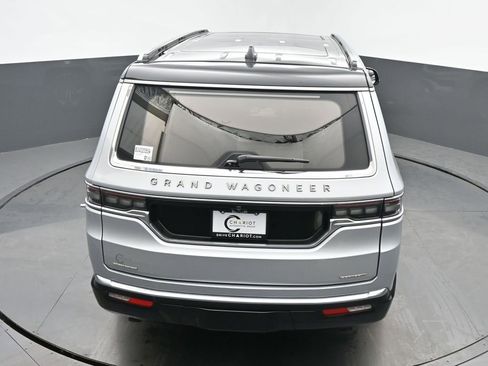Used 2023 Jeep Grand Wagoneer Series III image 44