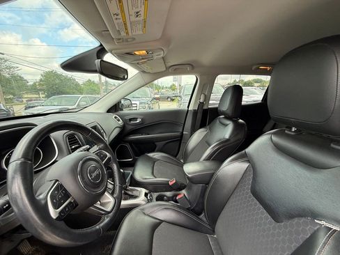 Used 2018 Jeep Compass Latitude w/ Popular Equipment Group AWD/4WD image 12
