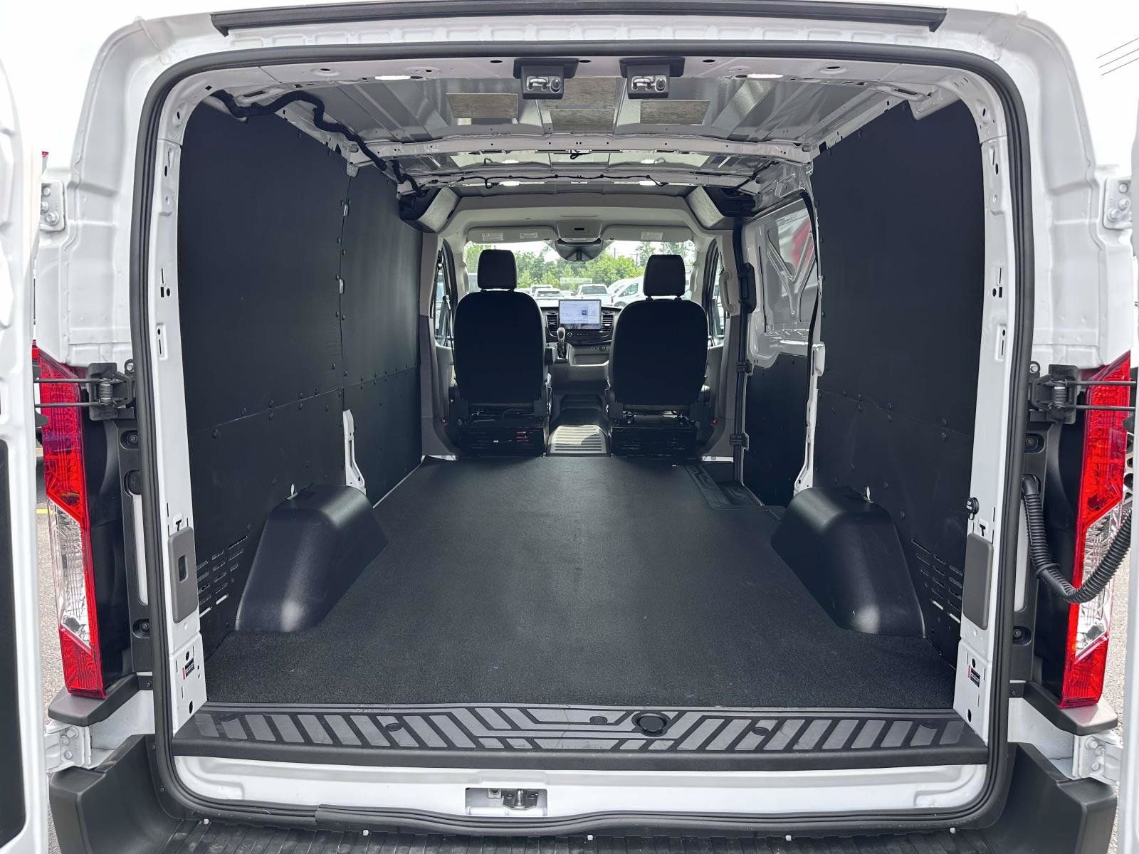 Used 2026 Ford Transit 150 Low Roof w/ Load Area Protection Package RWD image 9