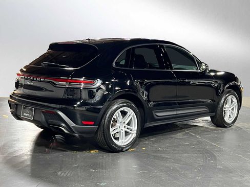 Used 2024 Porsche Macan image 6