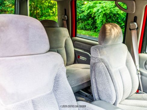 Used 1999 Chevrolet Tahoe LS image 22