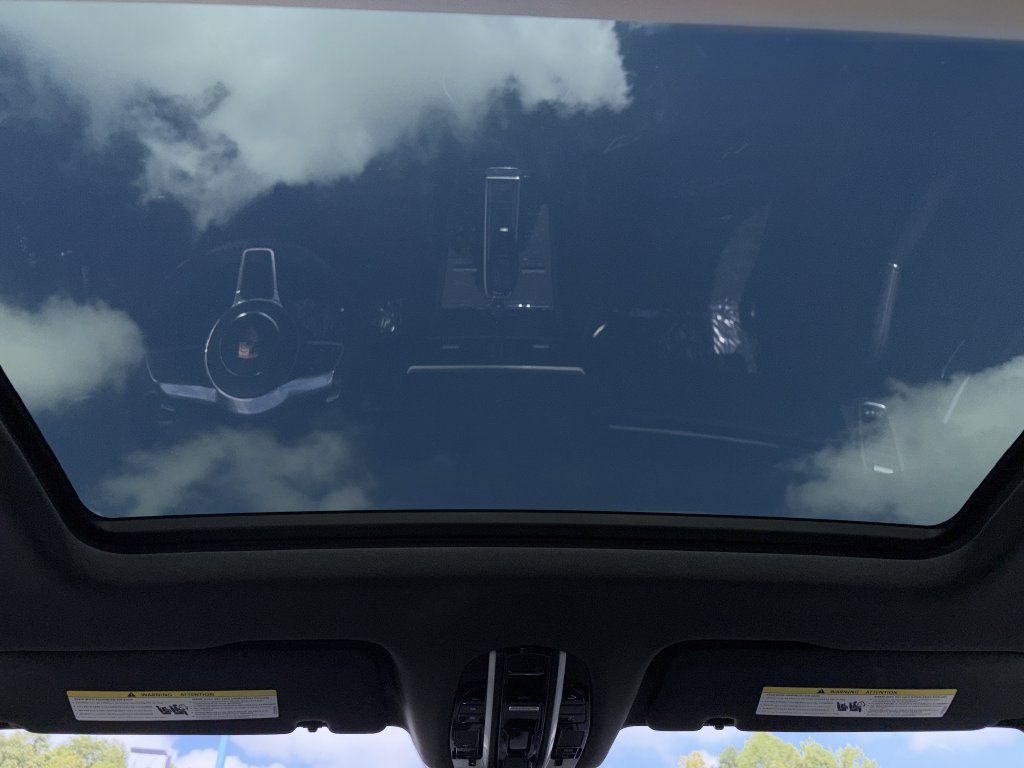 Used 2020 Porsche Cayenne AWD/4WD image 3