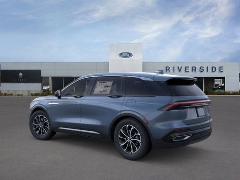 New 2026 Lincoln Nautilus Premier image 4