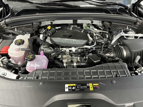 New 2026 Jeep Grand Cherokee Limited image 17