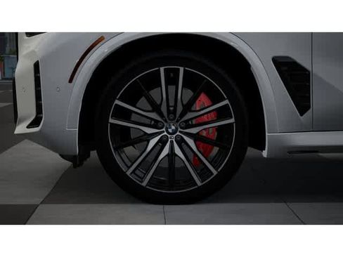 New 2026 BMW X5 sDrive40i image 7