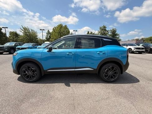 New 2026 Nissan Kicks SR w/ SR Premium Package AWD/4WD image 8