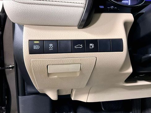 Certified 2018 Toyota Camry XLE w/ Audio Package FWD image 35