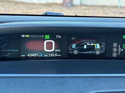 Used 2017 Toyota Prius Prime Plus FWD image 24