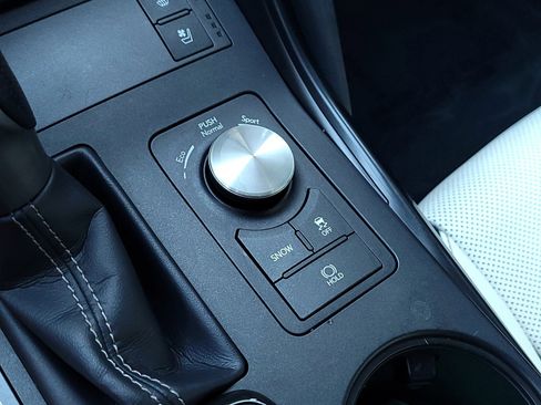 Used 2022 Lexus IS 350 F Sport image 19